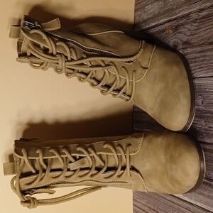 XOXO Woman's Tan Boots 7.5